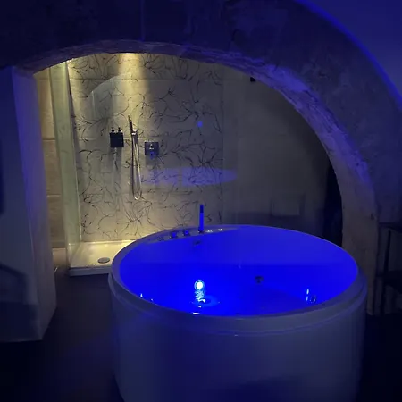 Judeka Ortigia With Jacuzzi Holiday home Syracuse